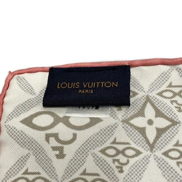 LOUIS VUITTON White Pink Multi Scarf 244-061325 - Picture 4 of 5